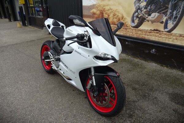 Ducati 899 Panigale *deposit taken* - Image 2