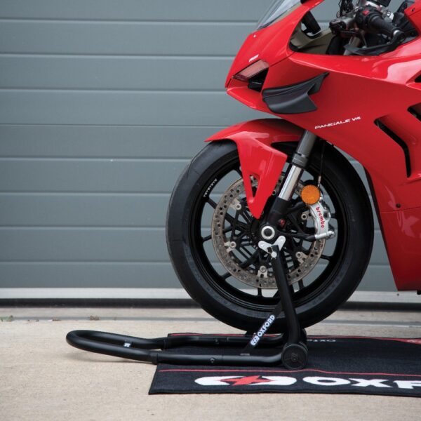 Oxford Front Stand 2.0