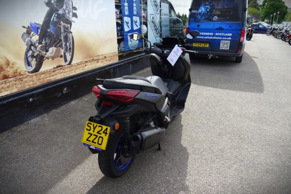 Yamaha XMAX300 - Image 3