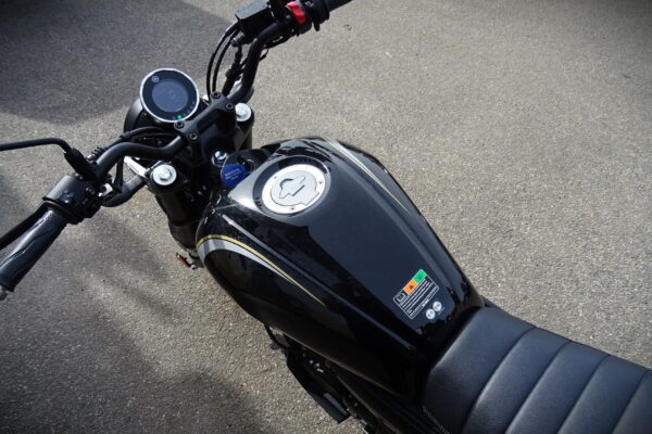 Yamaha XSR125 Legacy - Image 4
