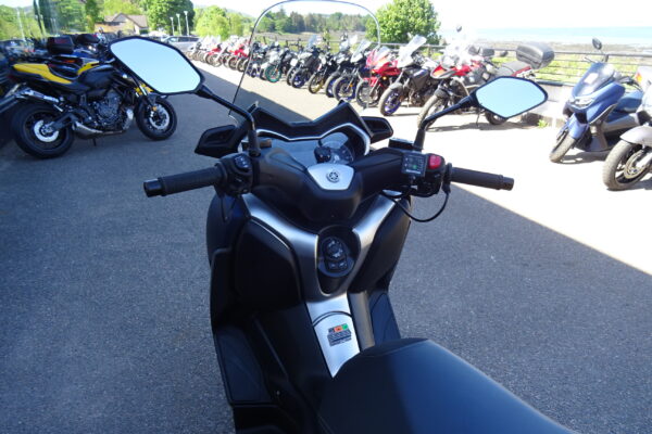 Yamaha XMAX YP300 RA - Image 4