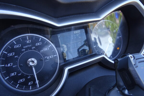 Yamaha XMAX YP300 RA - Image 5