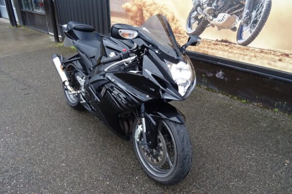 Suzuki GSXR 600 L1 - Image 2