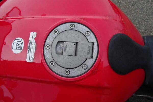 Yamaha TRX850 - Image 4