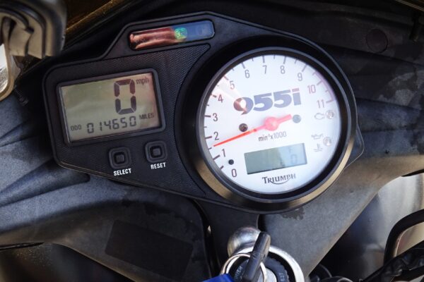 Triumph Speed Triple 955 - Image 5