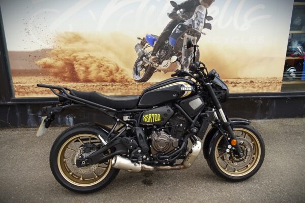 Yamaha XSR700 2024