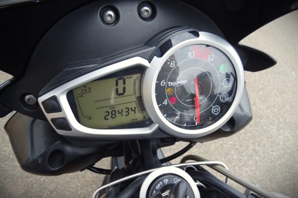 Triumph Speed Triple 1050 - Image 5