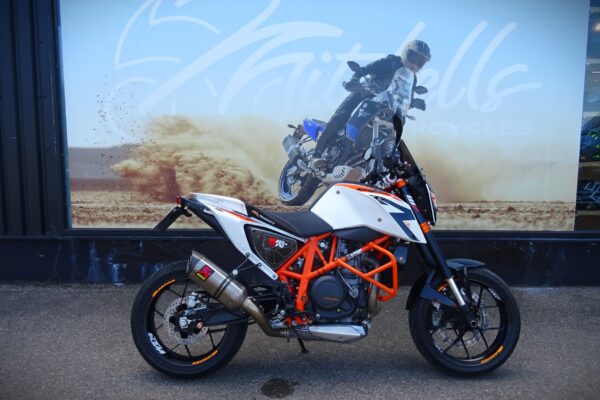 KTM 690 Duke R