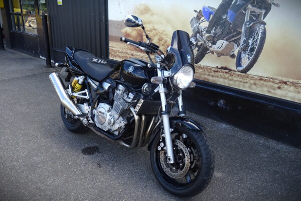 Yamaha XJR1300 - Image 2