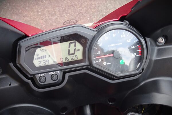 Yamaha FZ6 S2 - Image 5