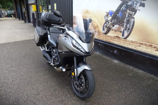 Honda NT1100 DCT - Image 2