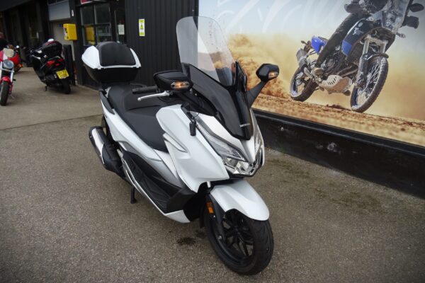 Honda Forza 300 - Image 2