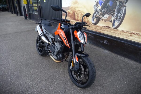 KTM 790 Duke - Image 2