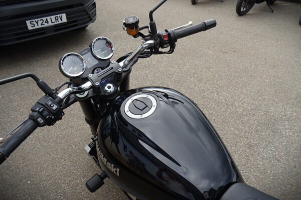 Kawasaki Z900RS - Image 4