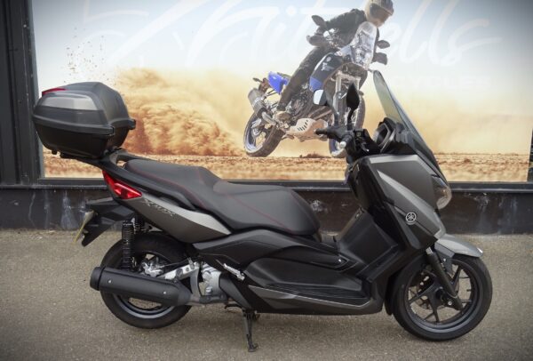 Yamaha XMAX 250