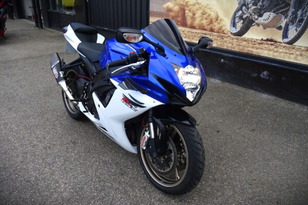 Suzuki GSX-R 600 L6 - Image 2