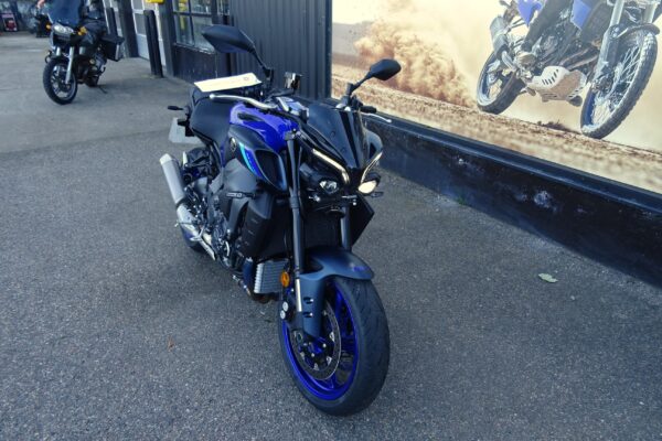 Yamaha MT-10 2025 Ex-demo - Image 2