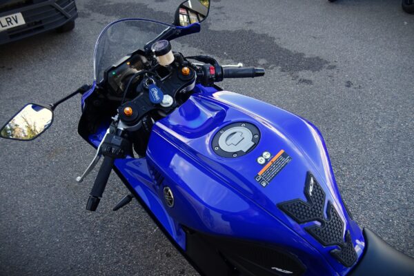 Yamaha R7 - Image 4
