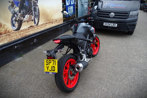 Yamaha MT-125 - Image 3