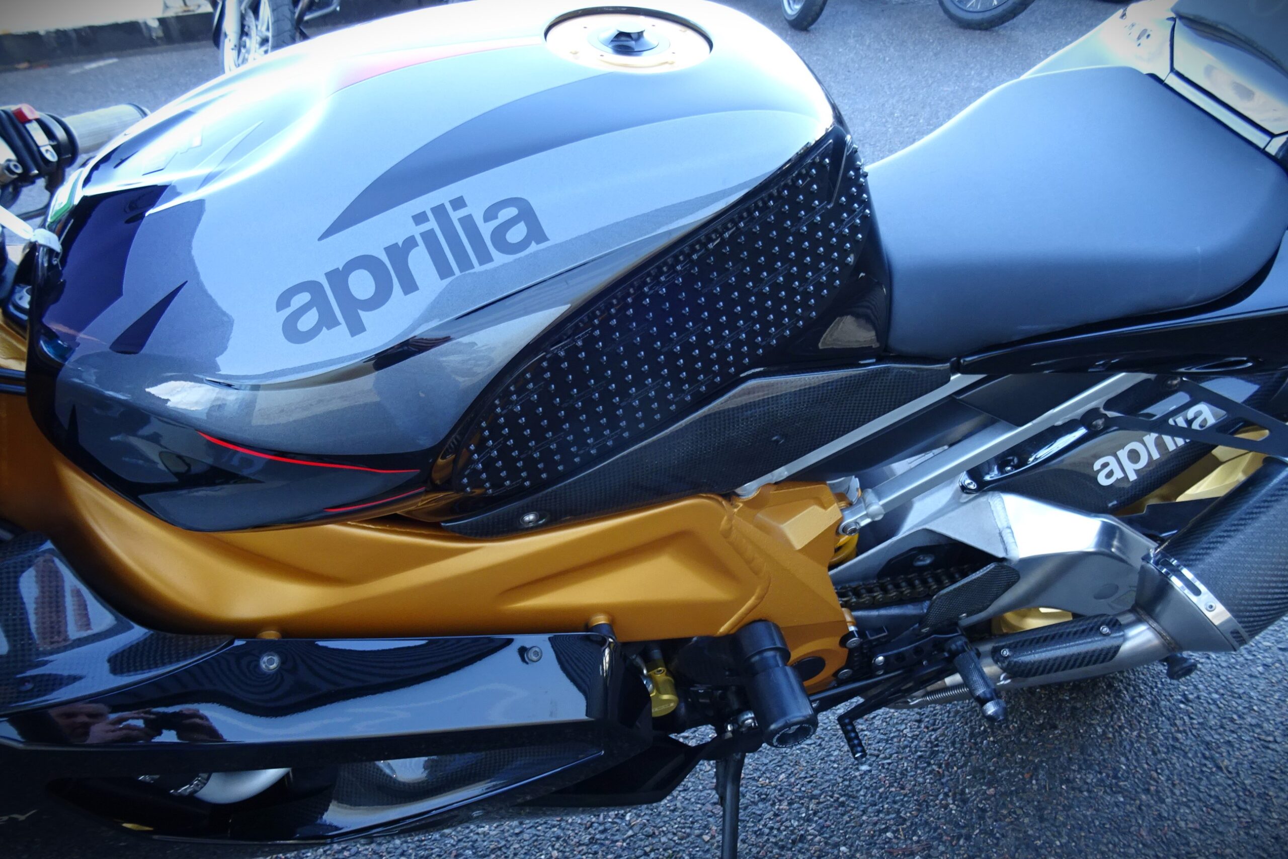 Aprilia RSV1000R Factory 07 - Image 6