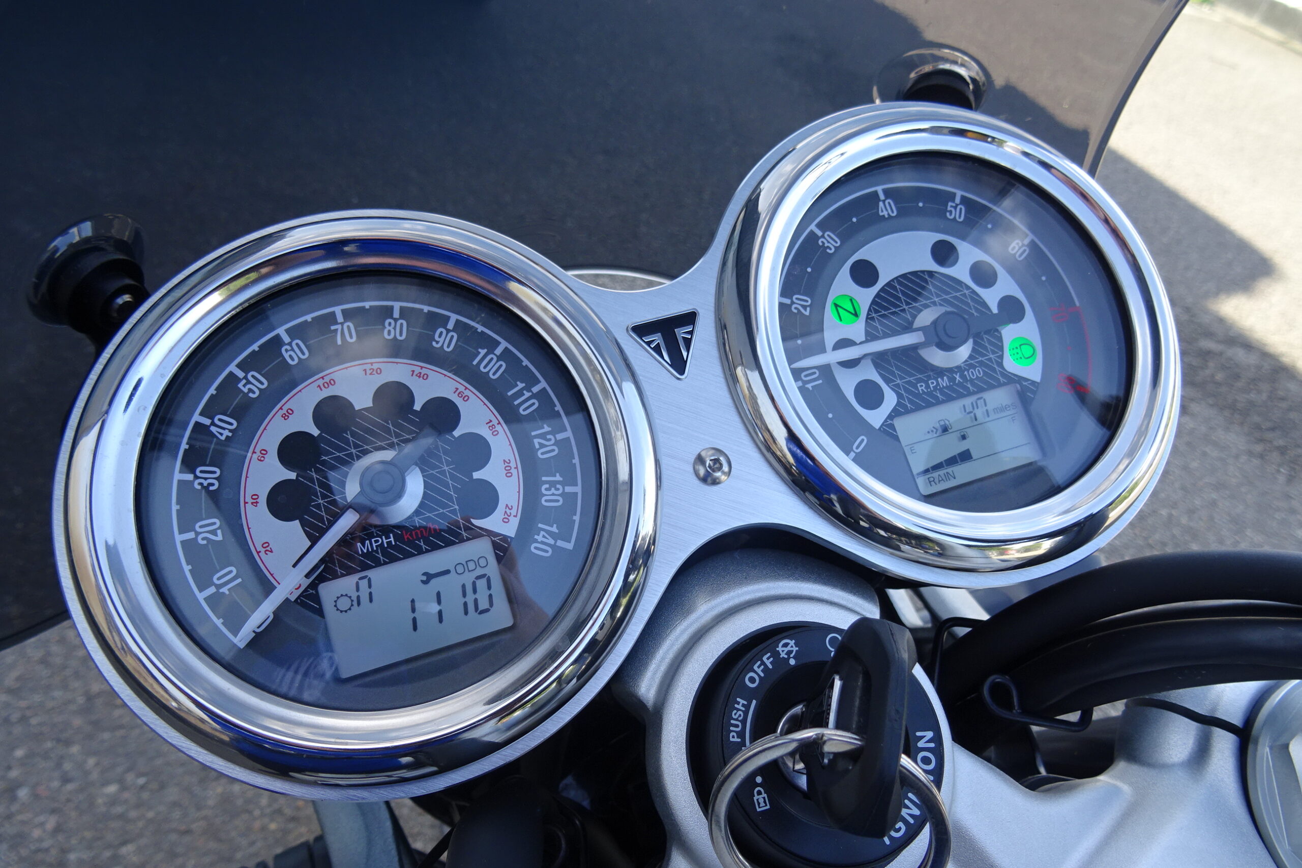 Triumph Speed Twin 1200