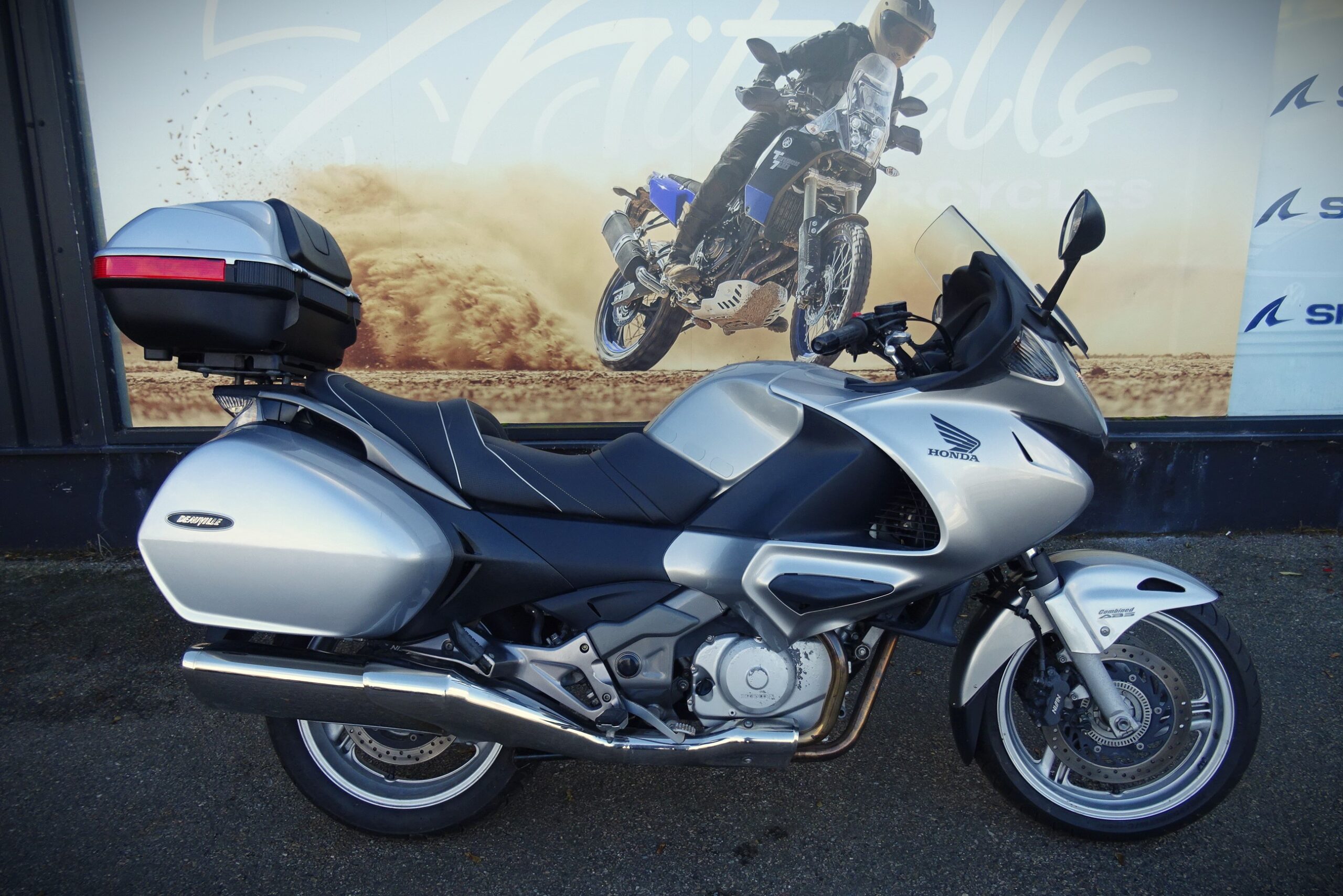 HONDA Deauville NT700V